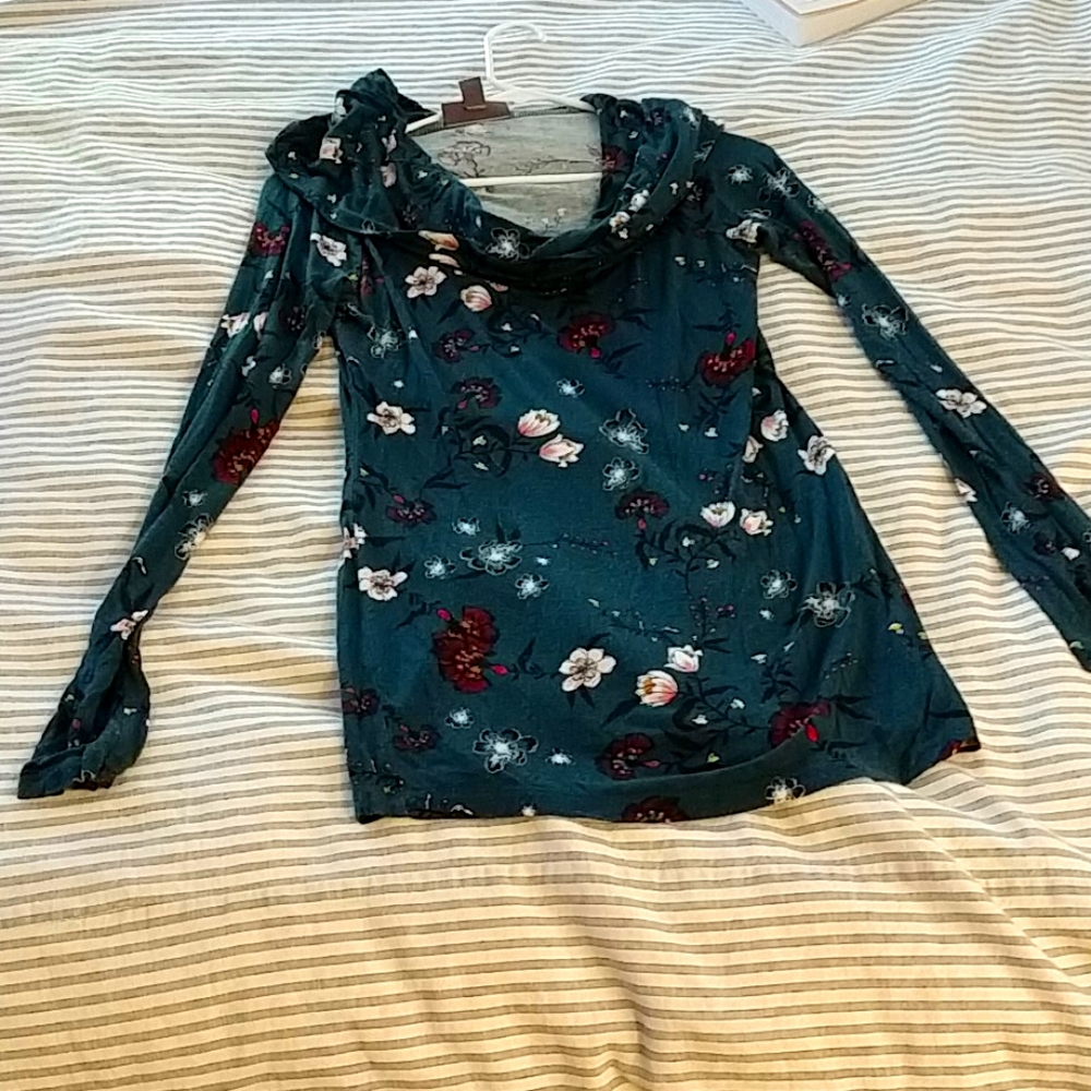 A Pea in the Pod Maternity Top
